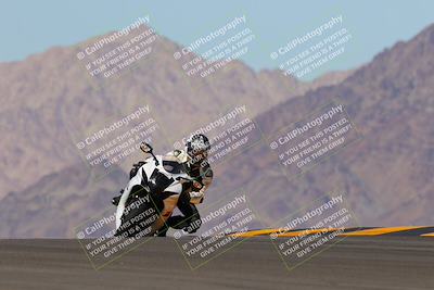 media/Oct-09-2022-SoCal Trackdays (Sun) [[95640aeeb6]]/Turn 9 (1pm)/